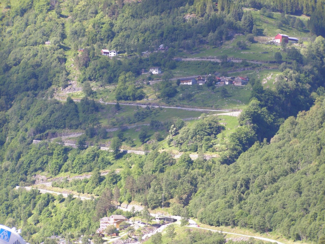 h-157.jpg