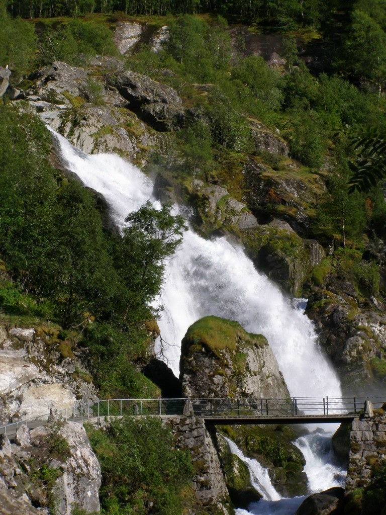 h-173.jpg