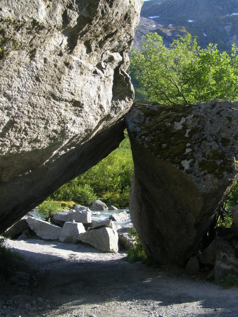 h-178.jpg