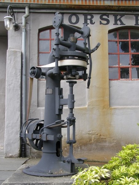 h-352.jpg