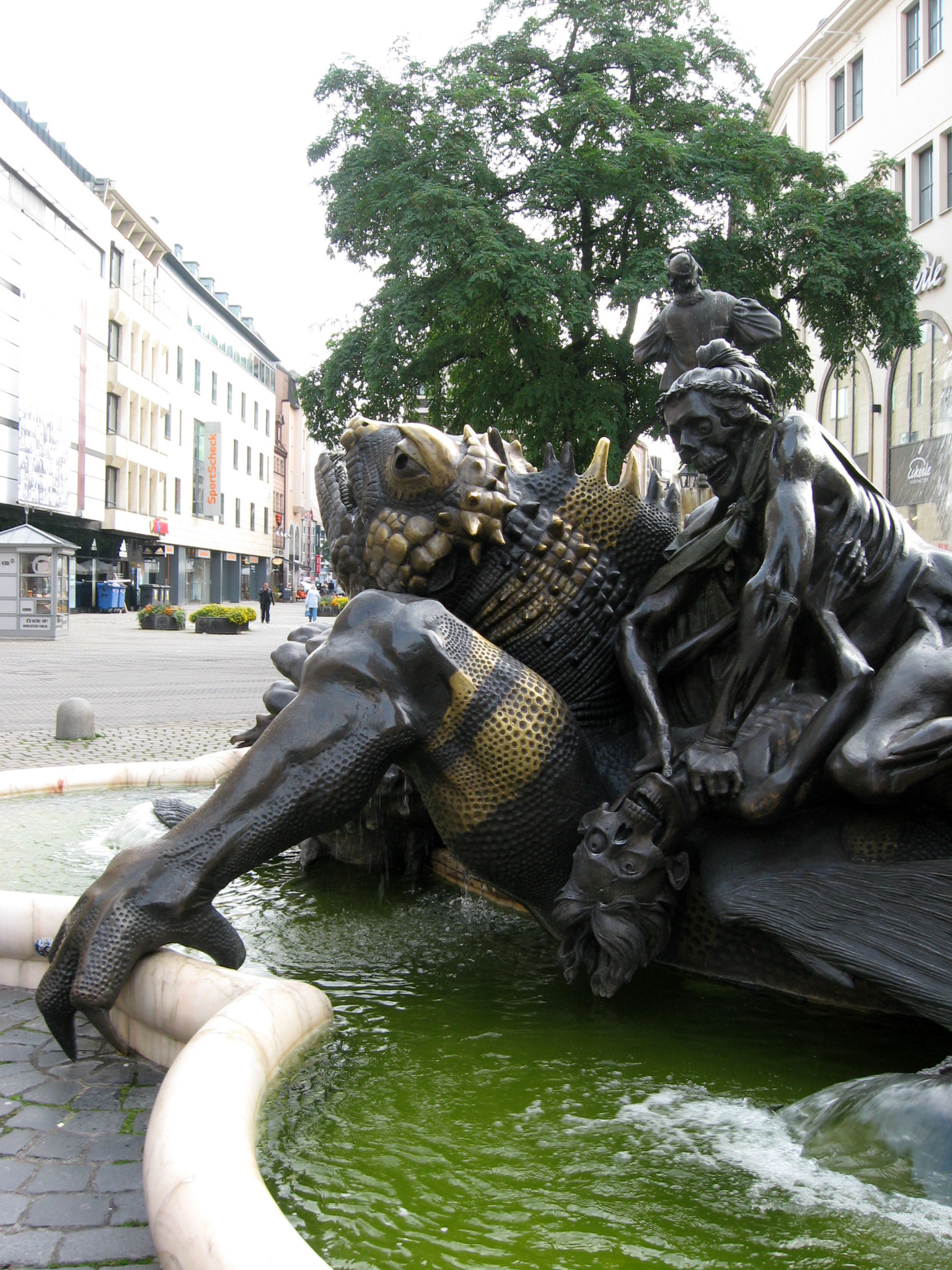 h-11597.jpg