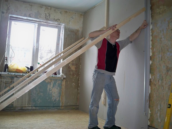 Посадить гипсокартон на пену Посадить гипсокартон на пену