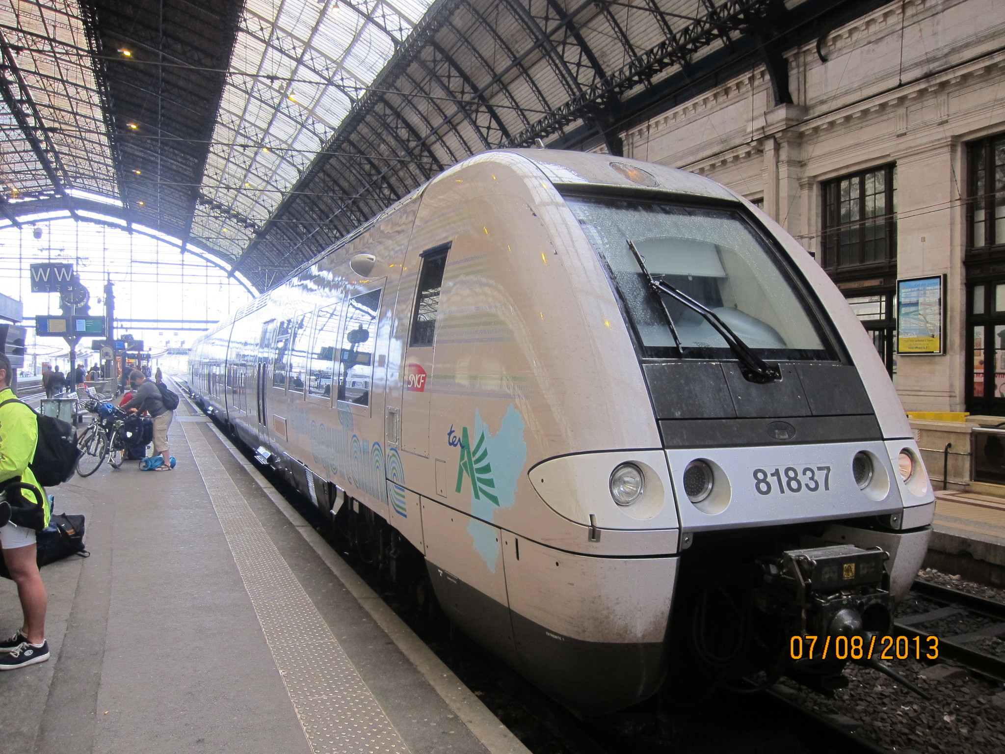 h-814.jpg