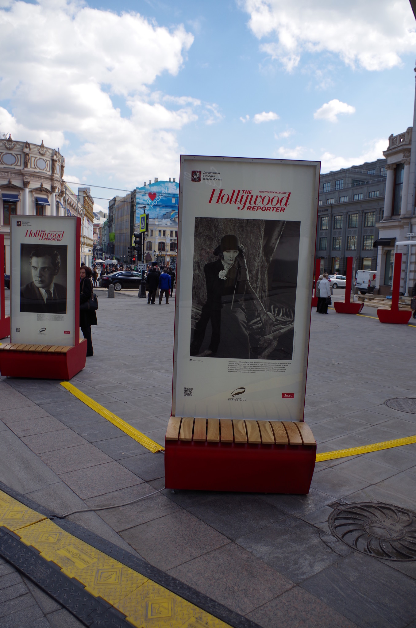 Фотовыставка «Легенды Кино» на улице Кузнецкий Мост