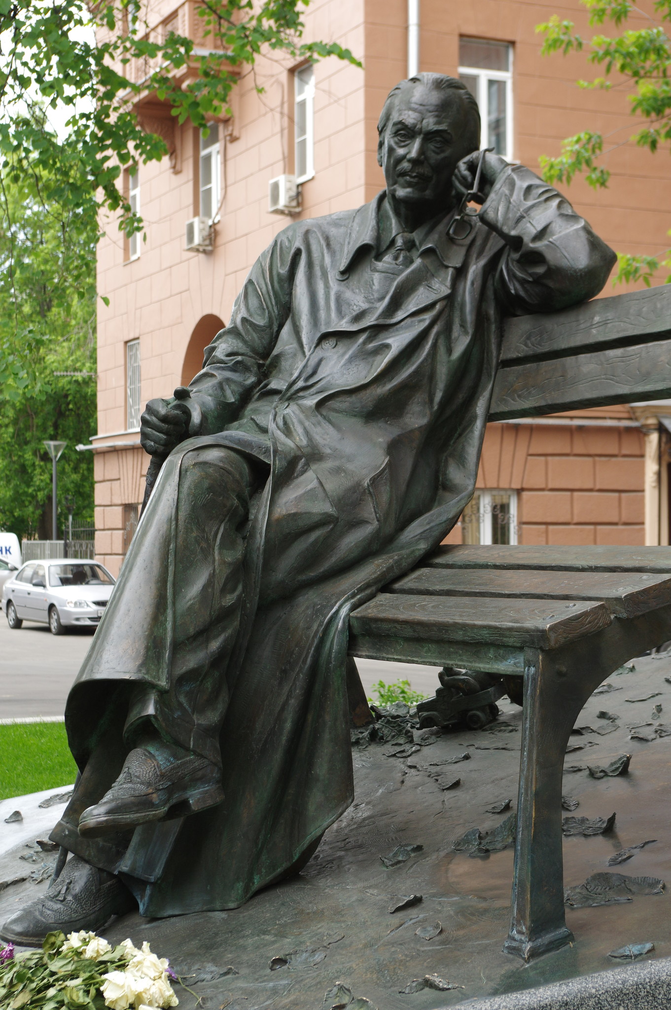 Памятник поэту Сергею Владимировичу Михалкову