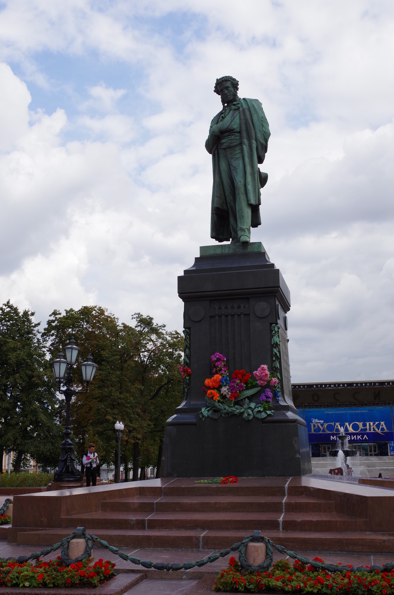 пушкину памятник москва