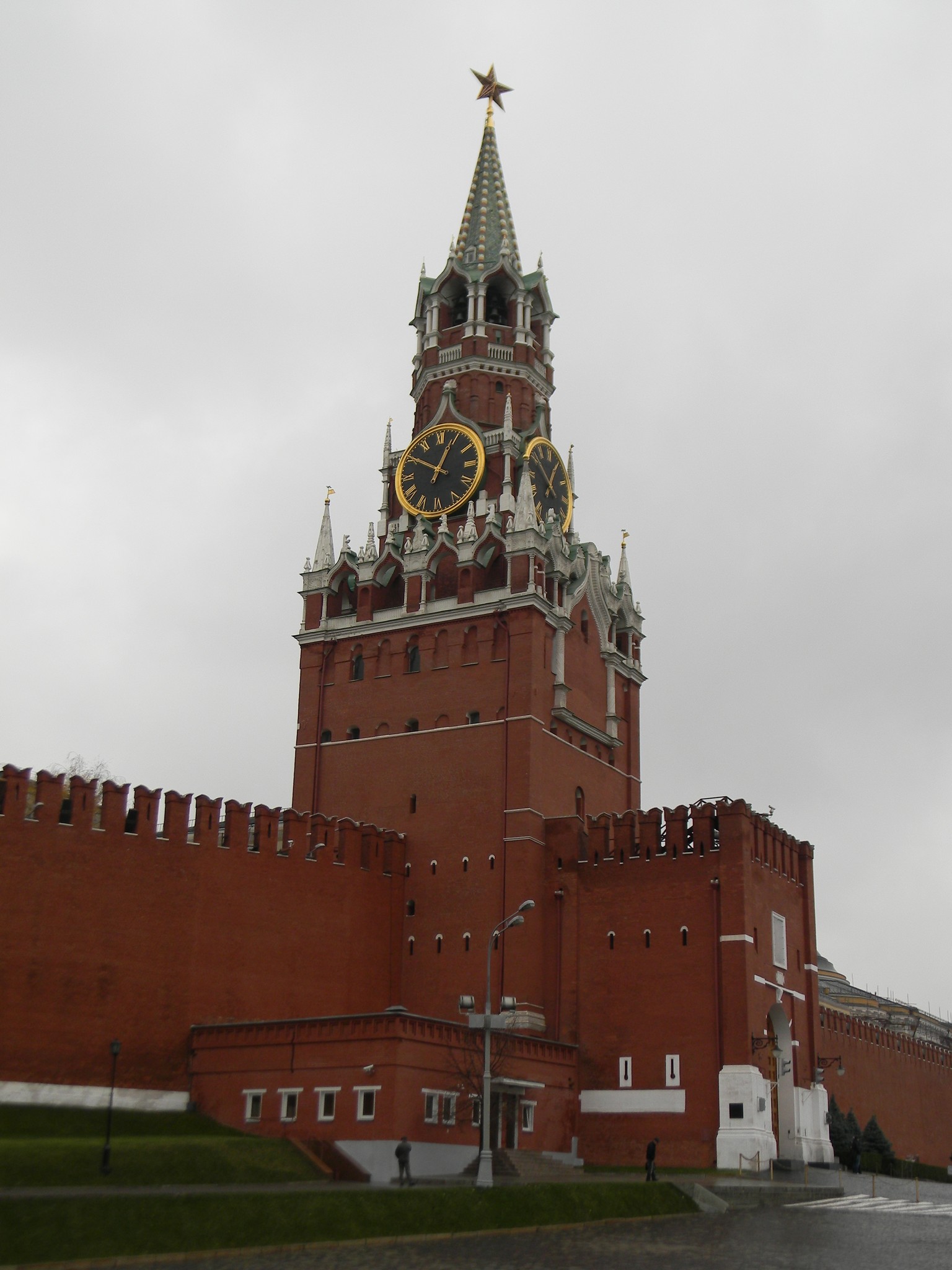 Спасская (Фроловская) башня