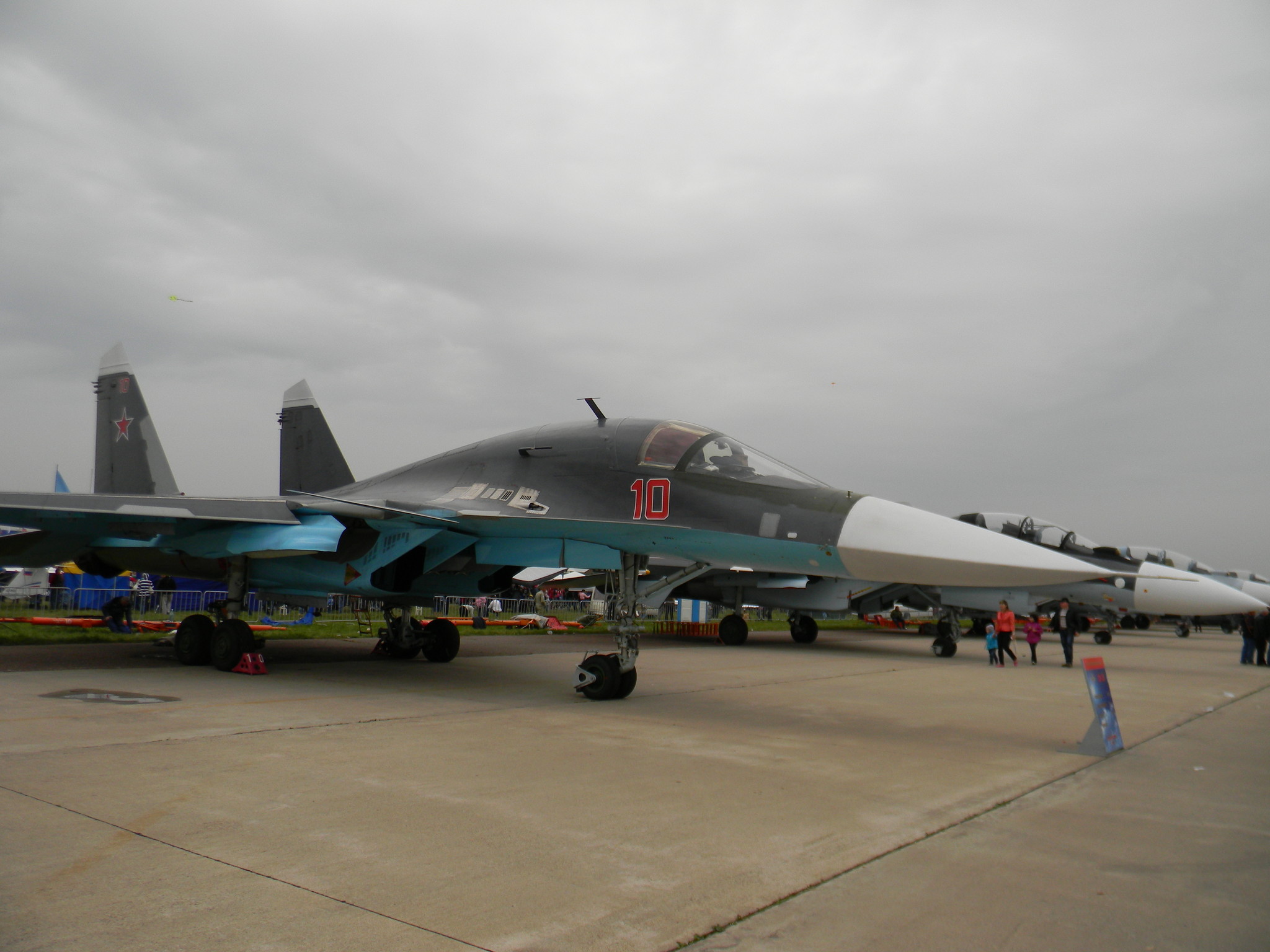 Фронтовой бомбардировщик Су-34