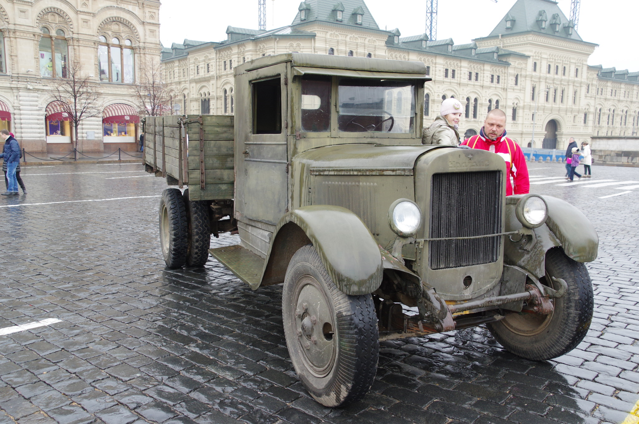 Грузовик УралЗиС-5М («трёхтонка»)