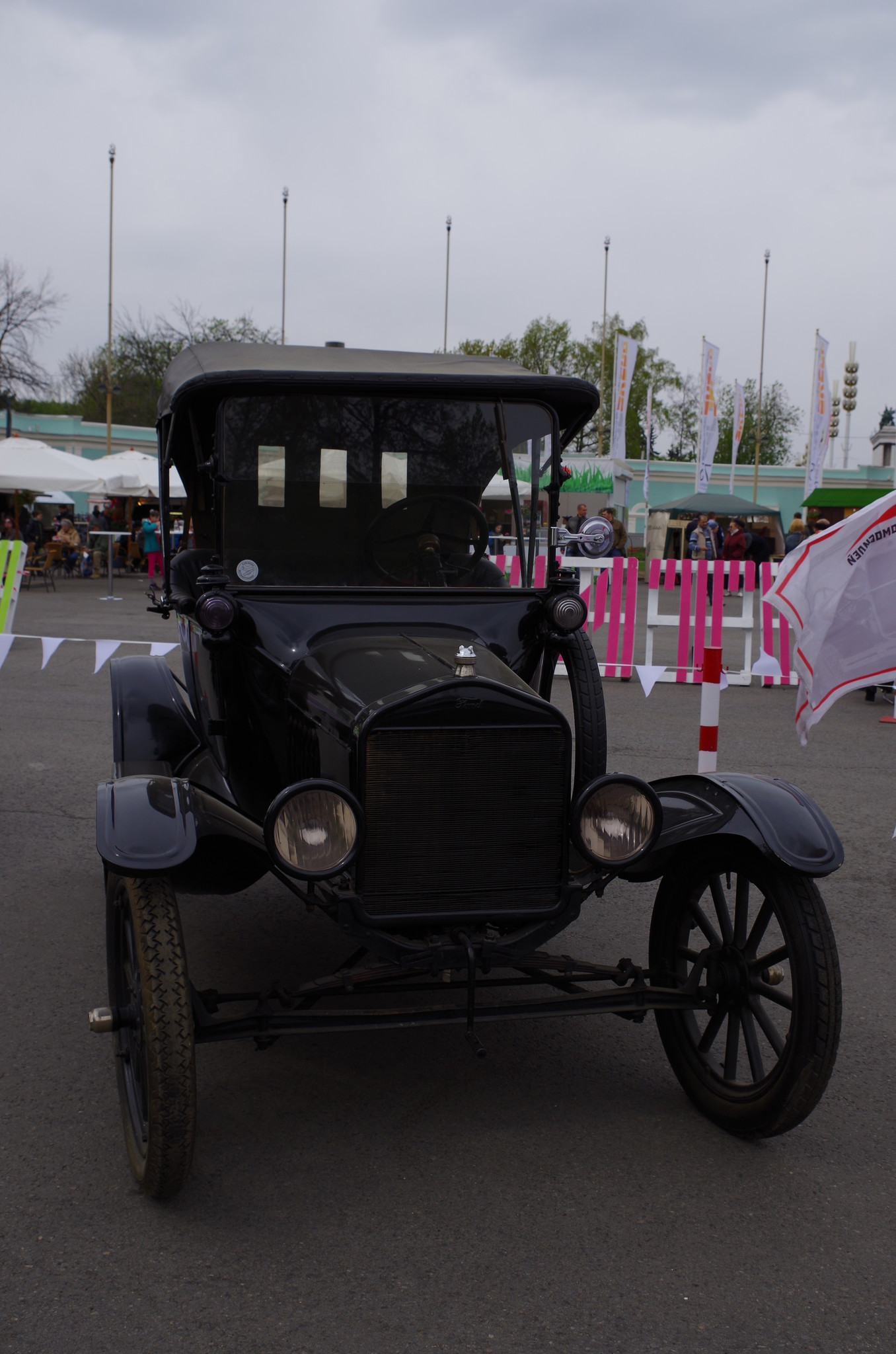 Автомобиль Ford T
