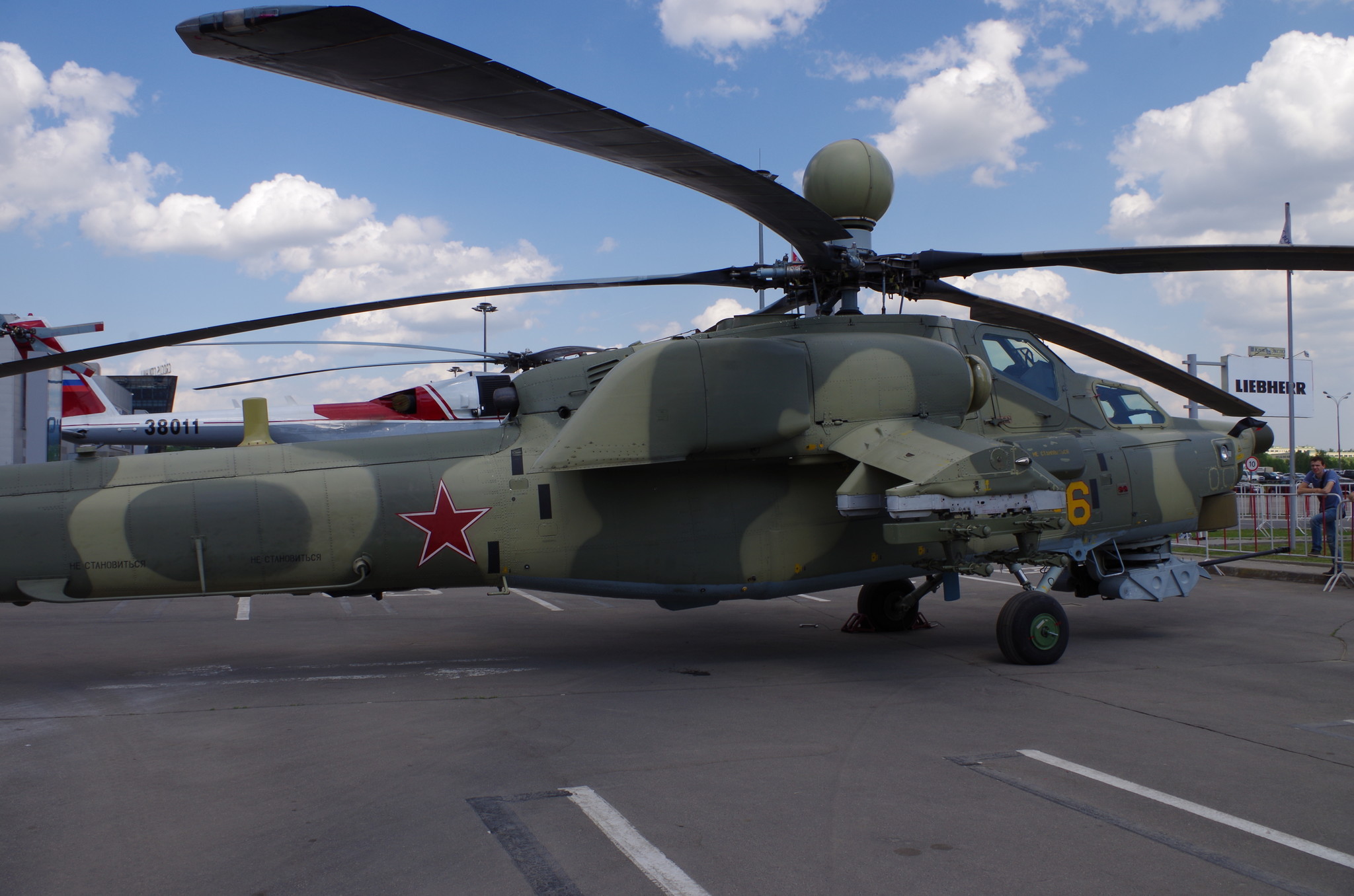 Ми-28Н с установленной РЛС