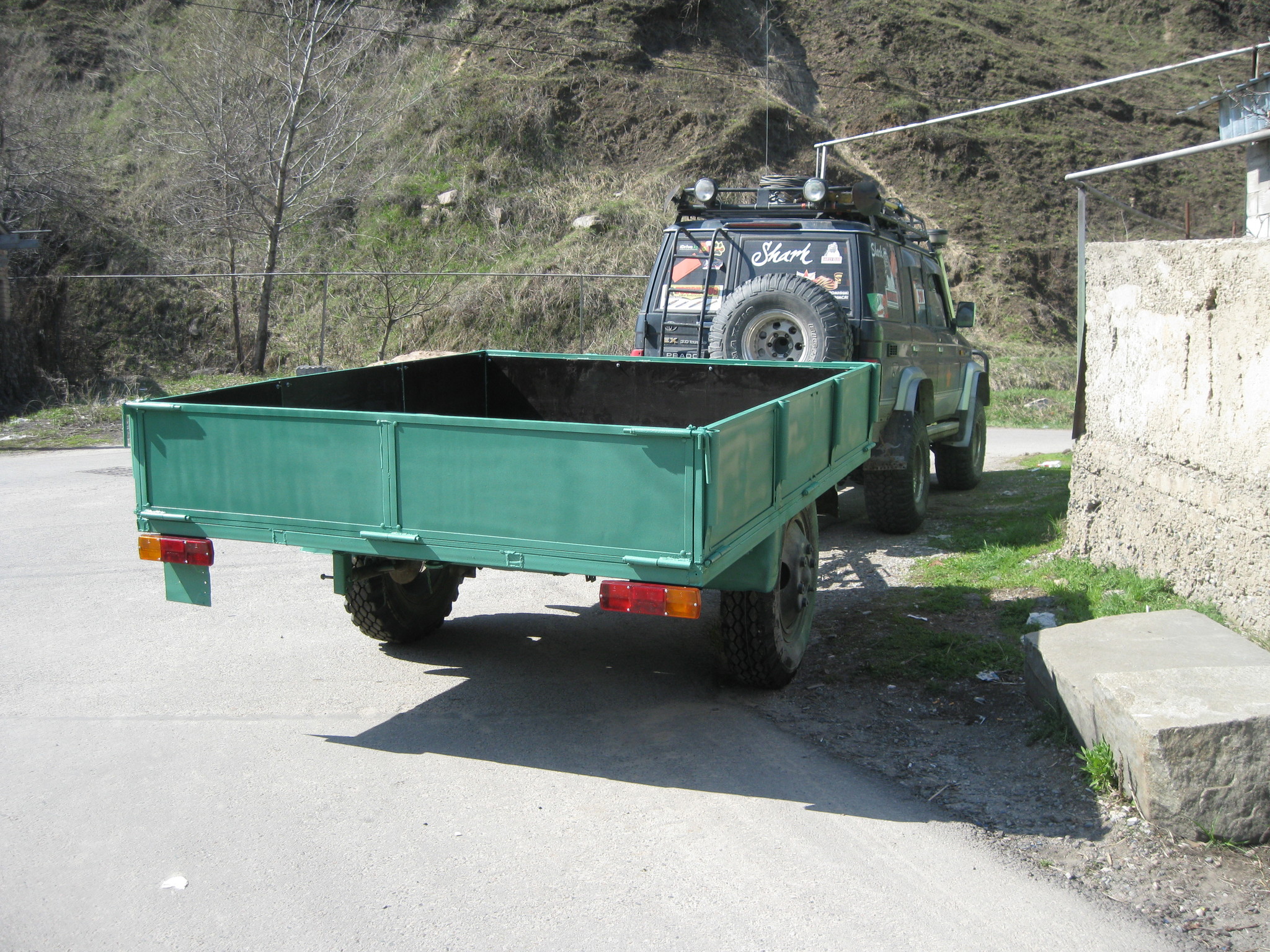h-207.jpg