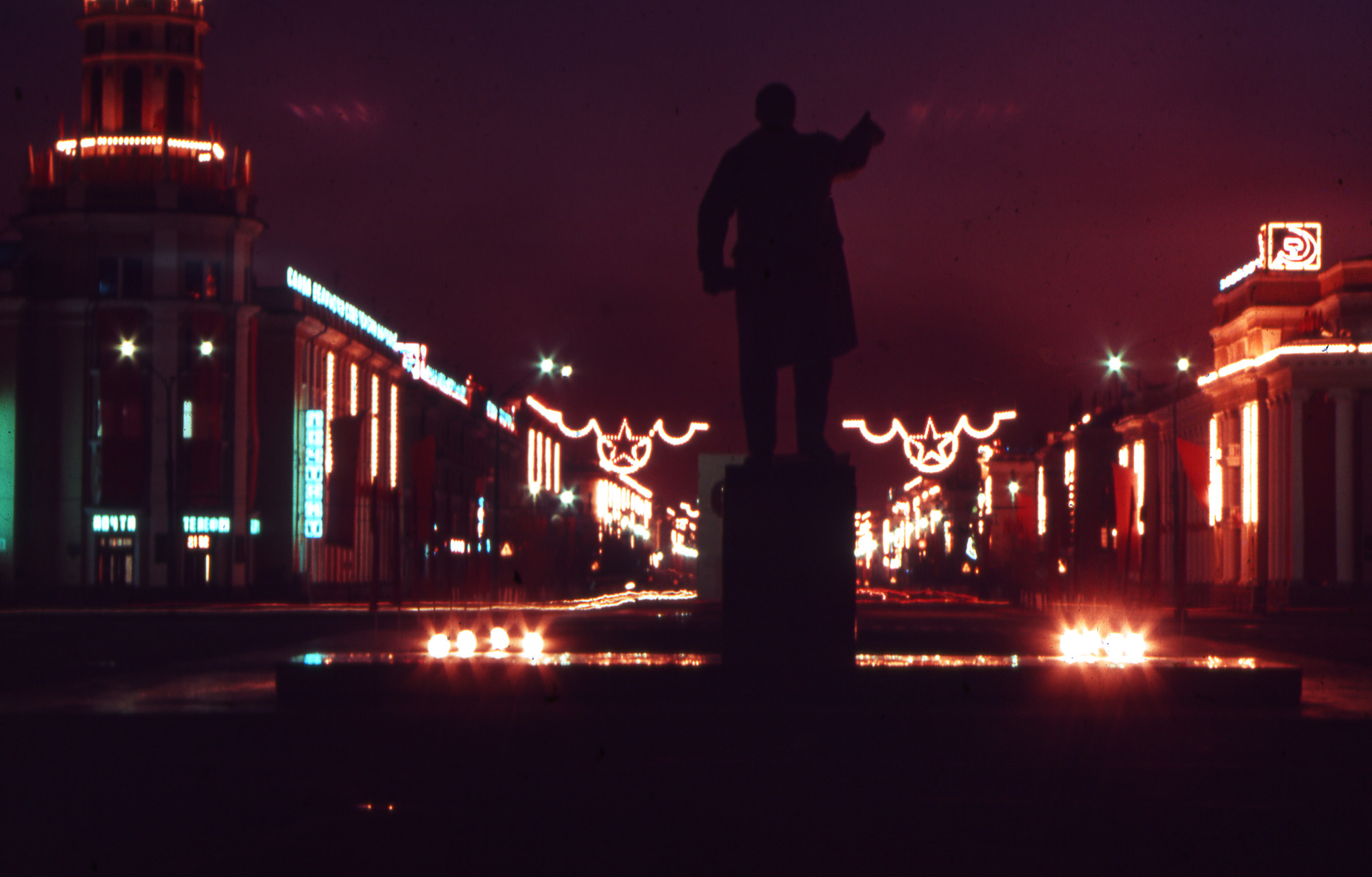 Ночной Кемерово площадь