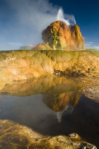 Гейзер Fly Geyser - очередное Чудо Света!!...