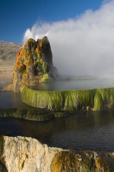 Гейзер Fly Geyser - очередное Чудо Света!!...