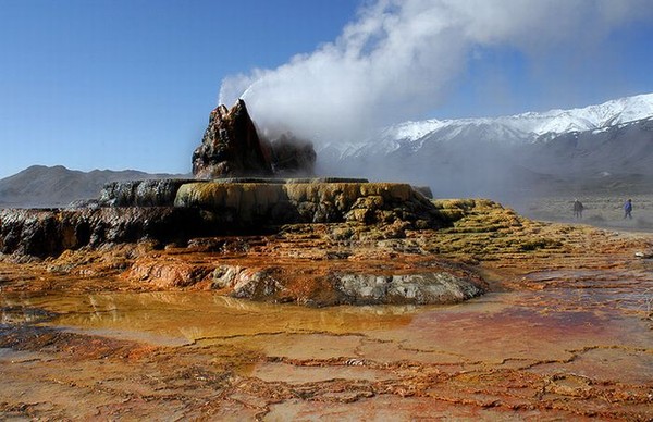 Гейзер Fly Geyser - очередное Чудо Света!!...