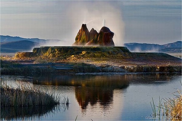 Гейзер Fly Geyser - очередное Чудо Света!!...