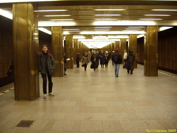 Москва метро пражская фото