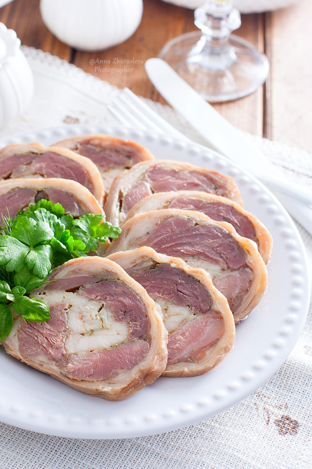 Рулет из свиной рульки – кулинарный рецепт