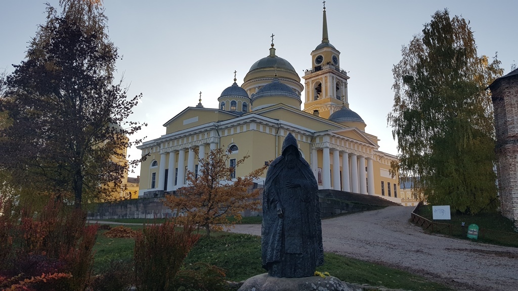 h-11498.jpg