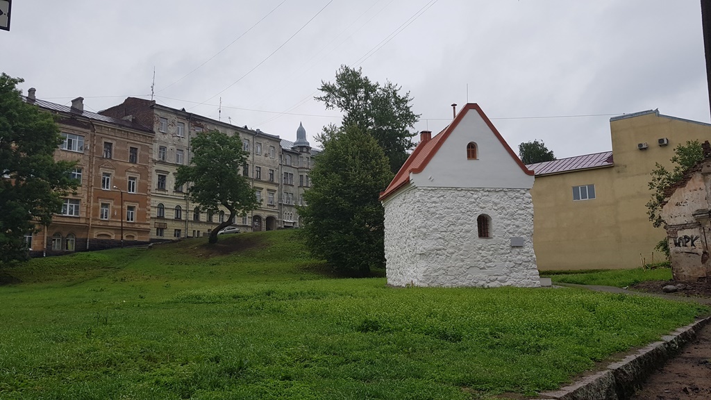 h-1702.jpg