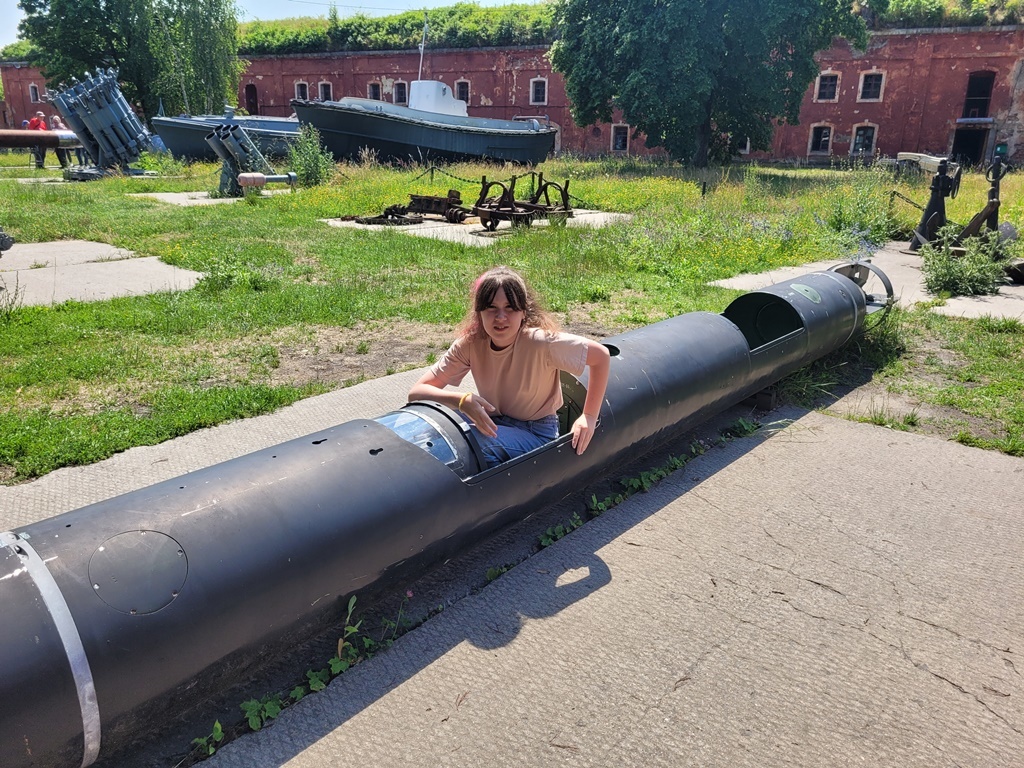 h-7158.jpg
