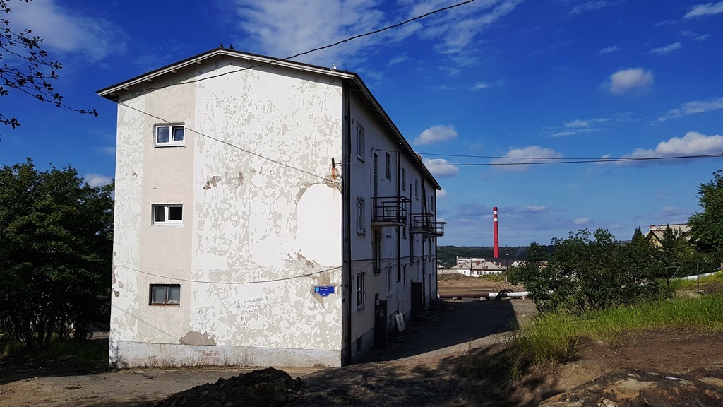 h-1218.jpg