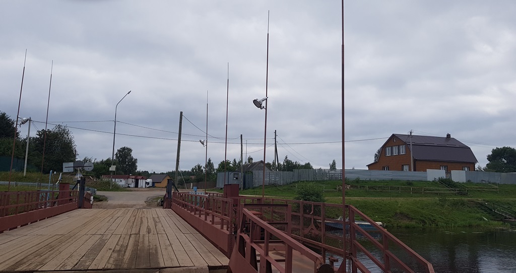 h-945.jpg