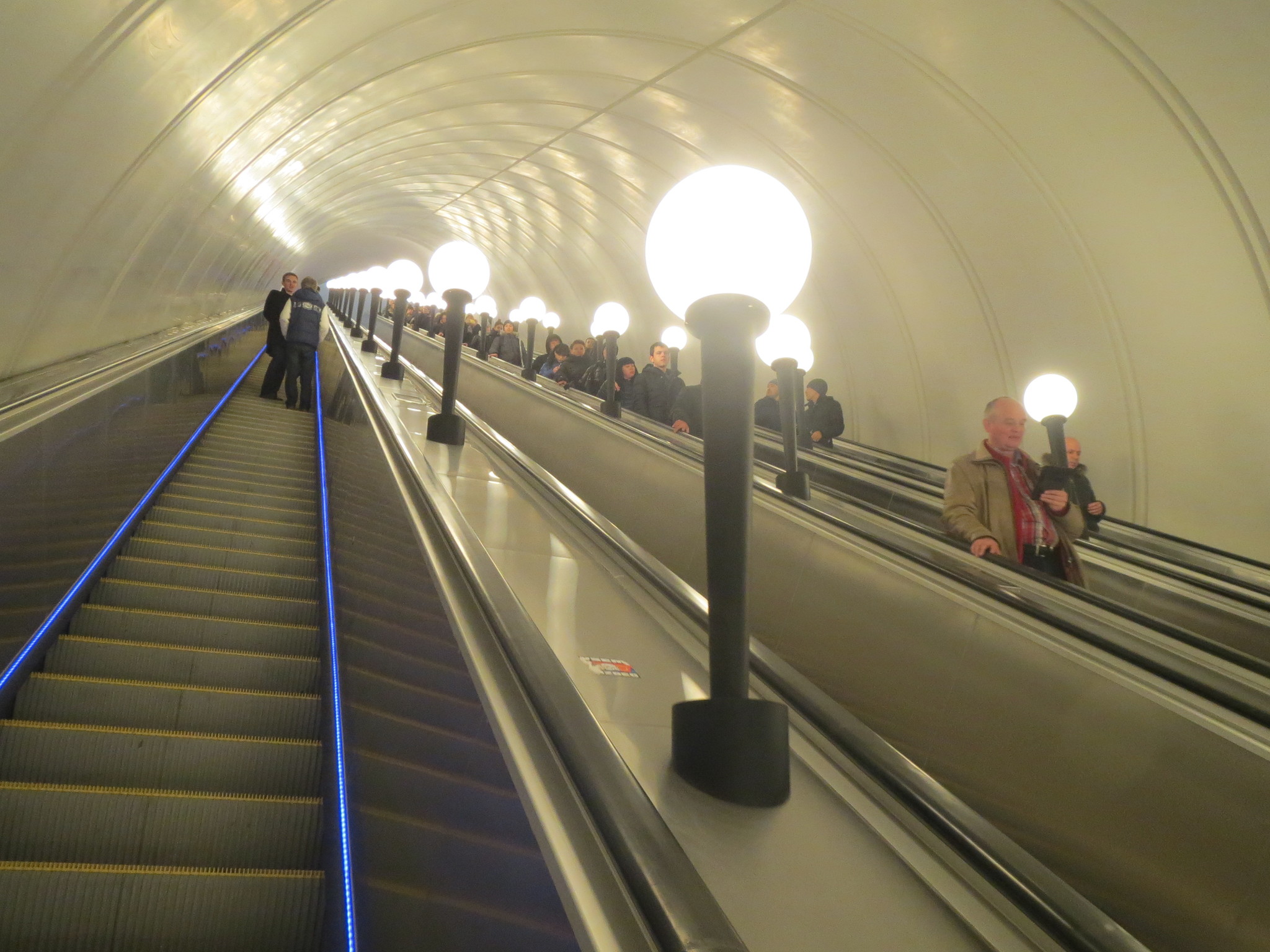метро бауманская вход в метро