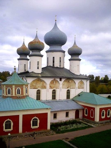 Успенский собор Тихвин