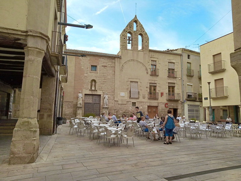 Каталония и Арагон "околицами": каменные городки, горбатые мосты, романские церкви и монастыри...