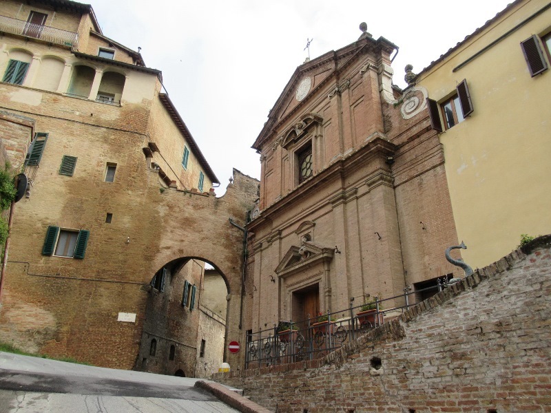 Тосканское средневековье: Сиена и окрестности. А также Ареццо, Вольтерра и ...