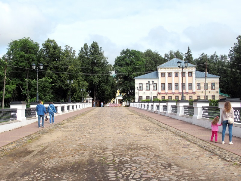 Прогулки по волге углич