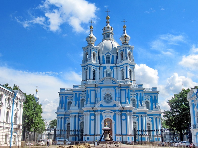 Смольный собор в Санкт Петербурге