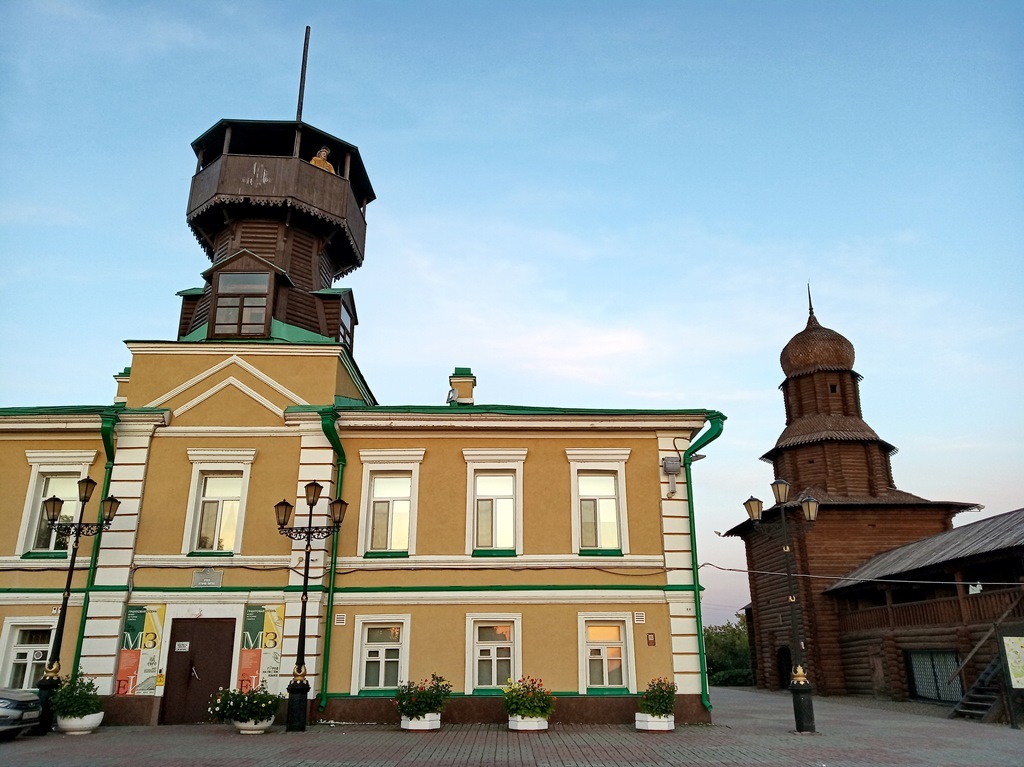 Томск - столица русского деревянного узорочья