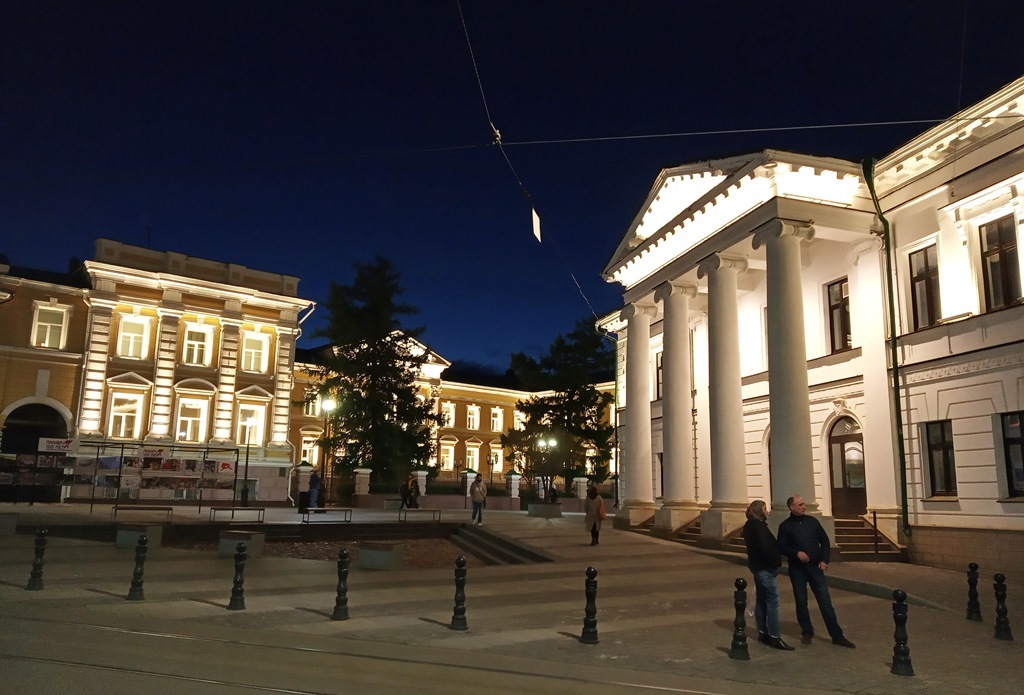 https://content.foto.my.mail.ru/list/s1_62/39507/h-39544.jpg