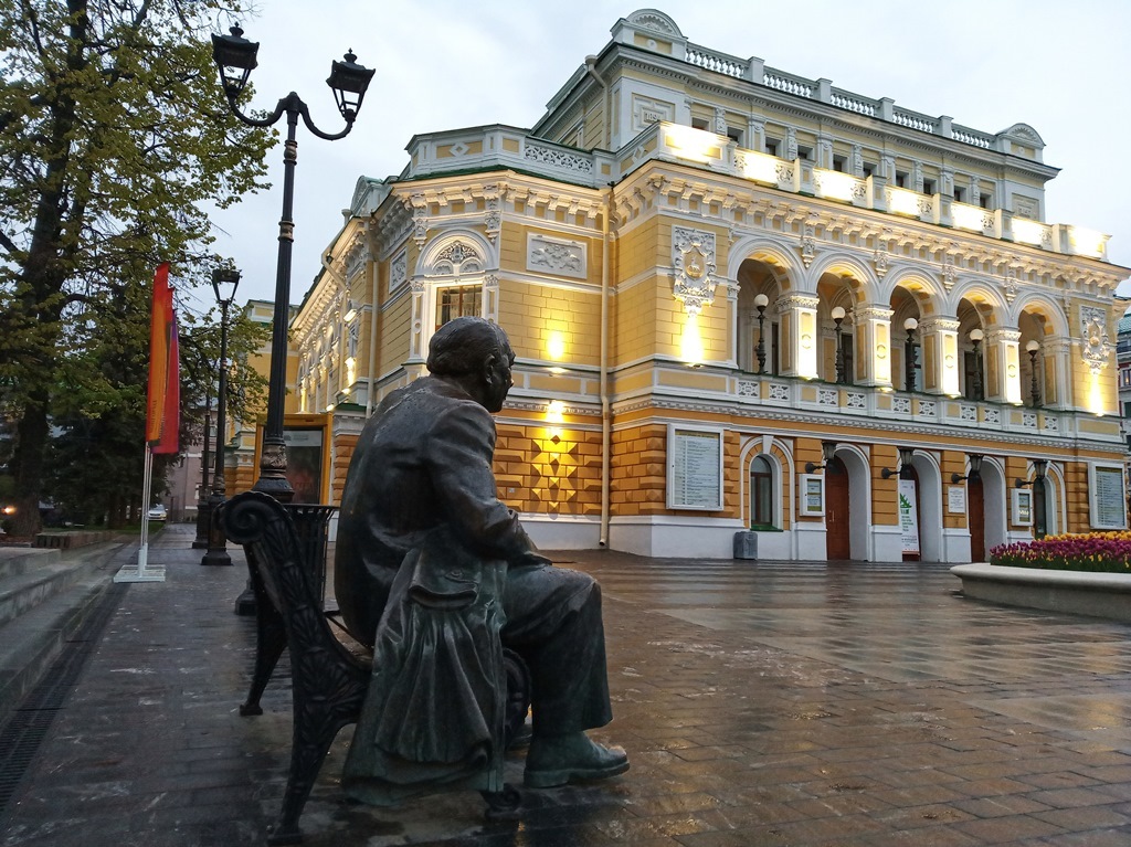 https://content.foto.my.mail.ru/list/s1_62/39507/h-39552.jpg