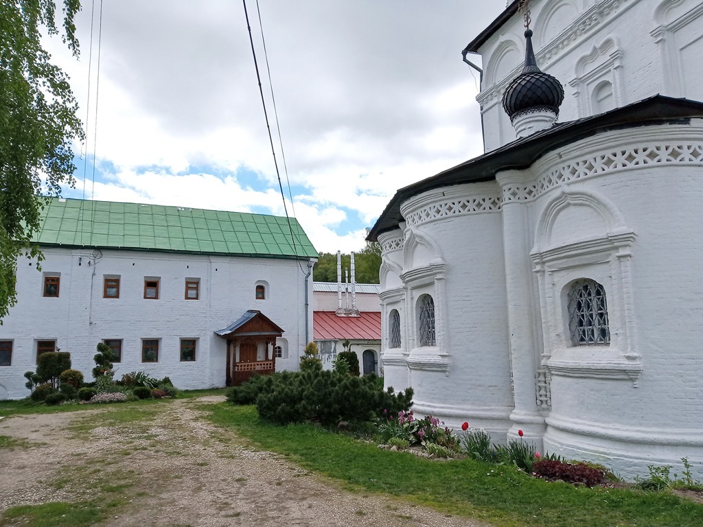 https://content.foto.my.mail.ru/list/s1_62/39933/h-39949.jpg