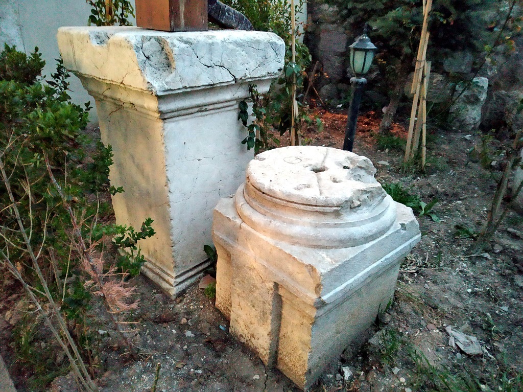https://content.foto.my.mail.ru/list/s1_62/40654/h-40822.jpg