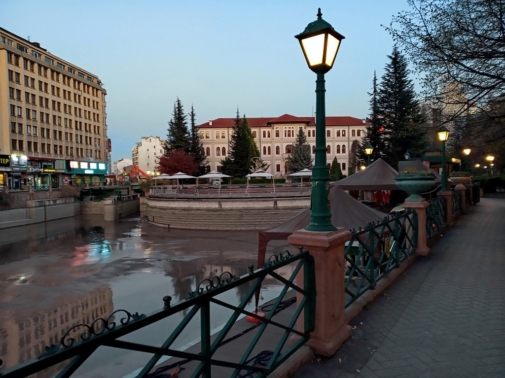 https://content.foto.my.mail.ru/list/s1_62/41068/h-41081.jpg