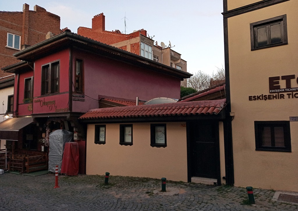 https://content.foto.my.mail.ru/list/s1_62/41068/h-41096.jpg