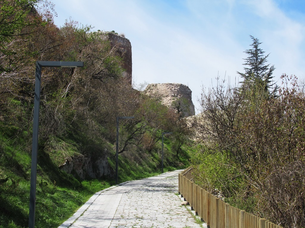 https://content.foto.my.mail.ru/list/s1_62/41151/h-41278.jpg