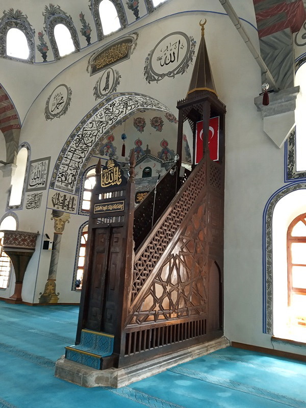 https://content.foto.my.mail.ru/list/s1_62/41323/h-41350.jpg