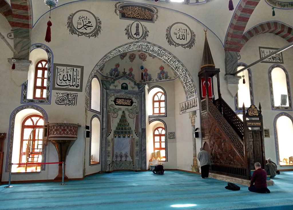 https://content.foto.my.mail.ru/list/s1_62/41323/h-41357.jpg