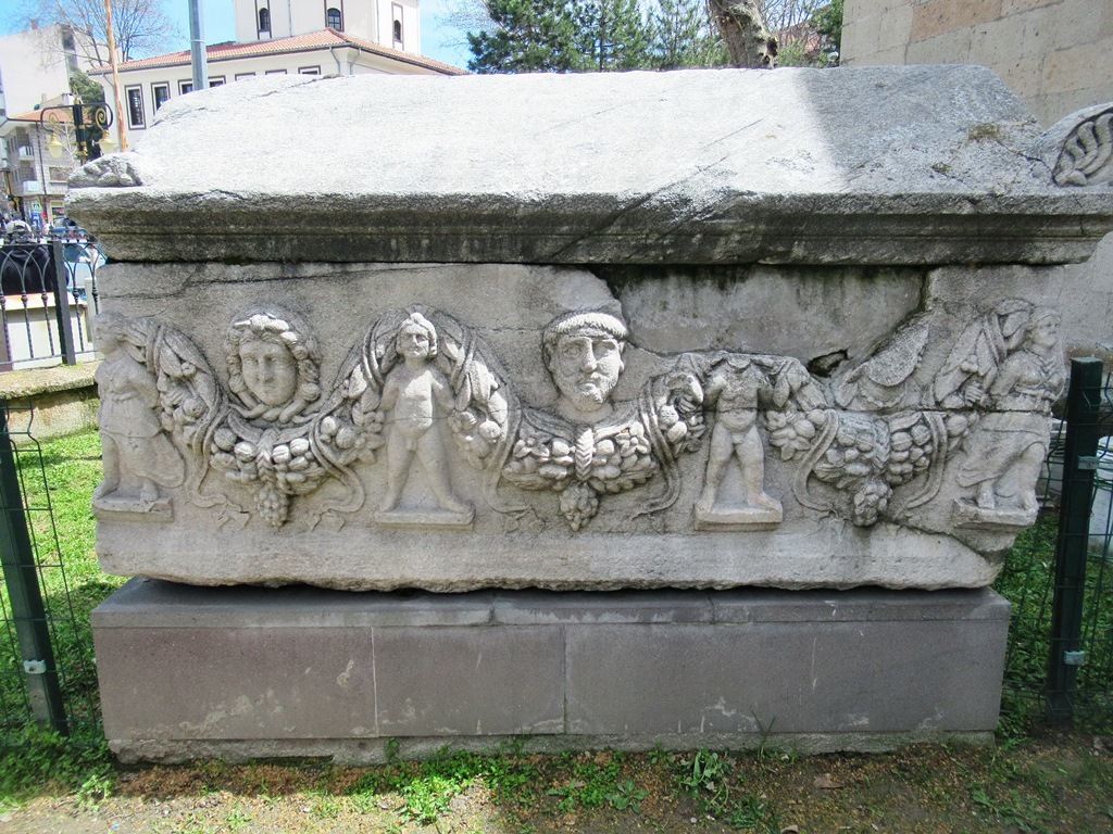 https://content.foto.my.mail.ru/list/s1_62/41323/h-41371.jpg