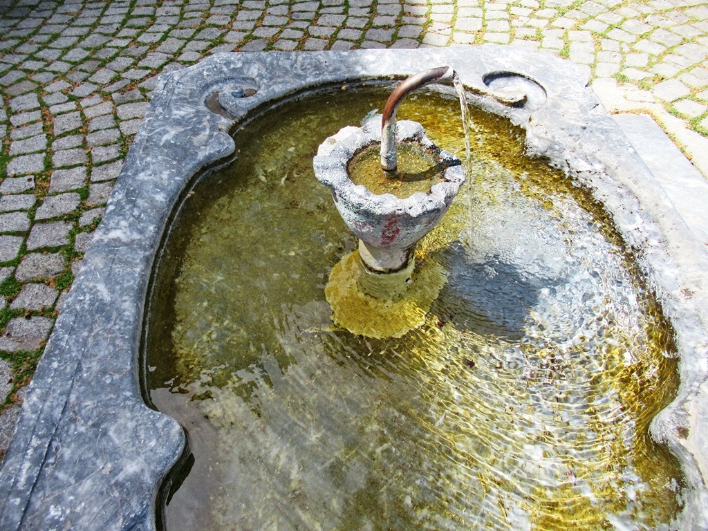 https://content.foto.my.mail.ru/list/s1_62/41323/h-41373.jpg