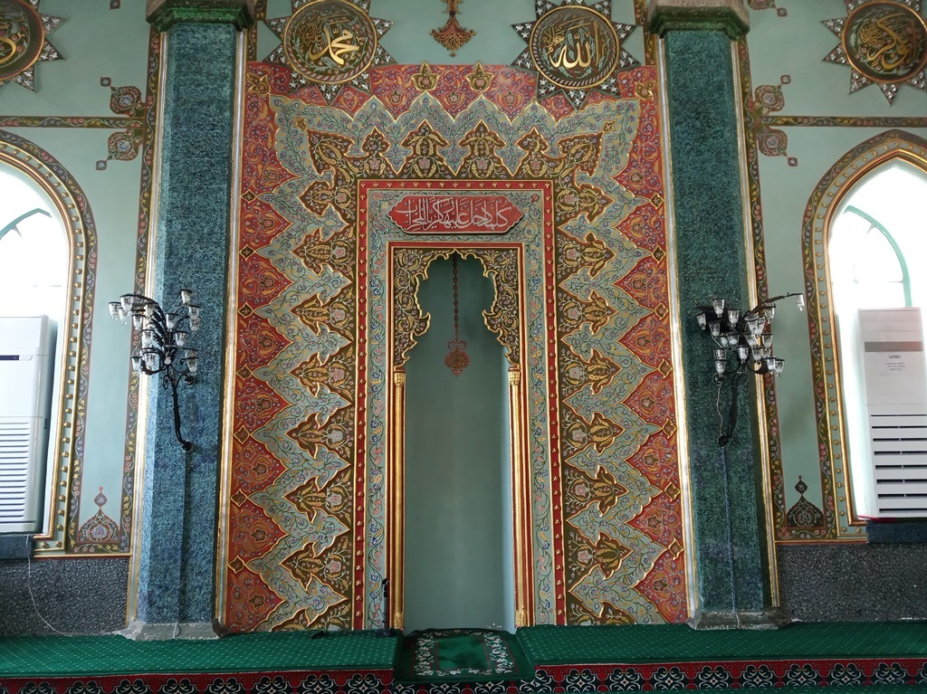https://content.foto.my.mail.ru/list/s1_62/41323/h-41405.jpg