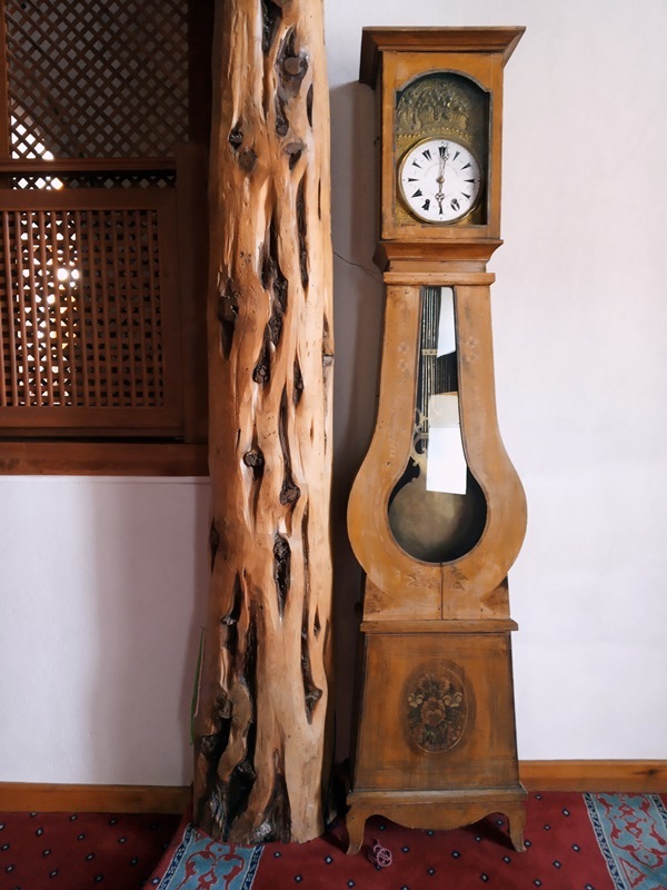https://content.foto.my.mail.ru/list/s1_62/41412/h-41473.jpg