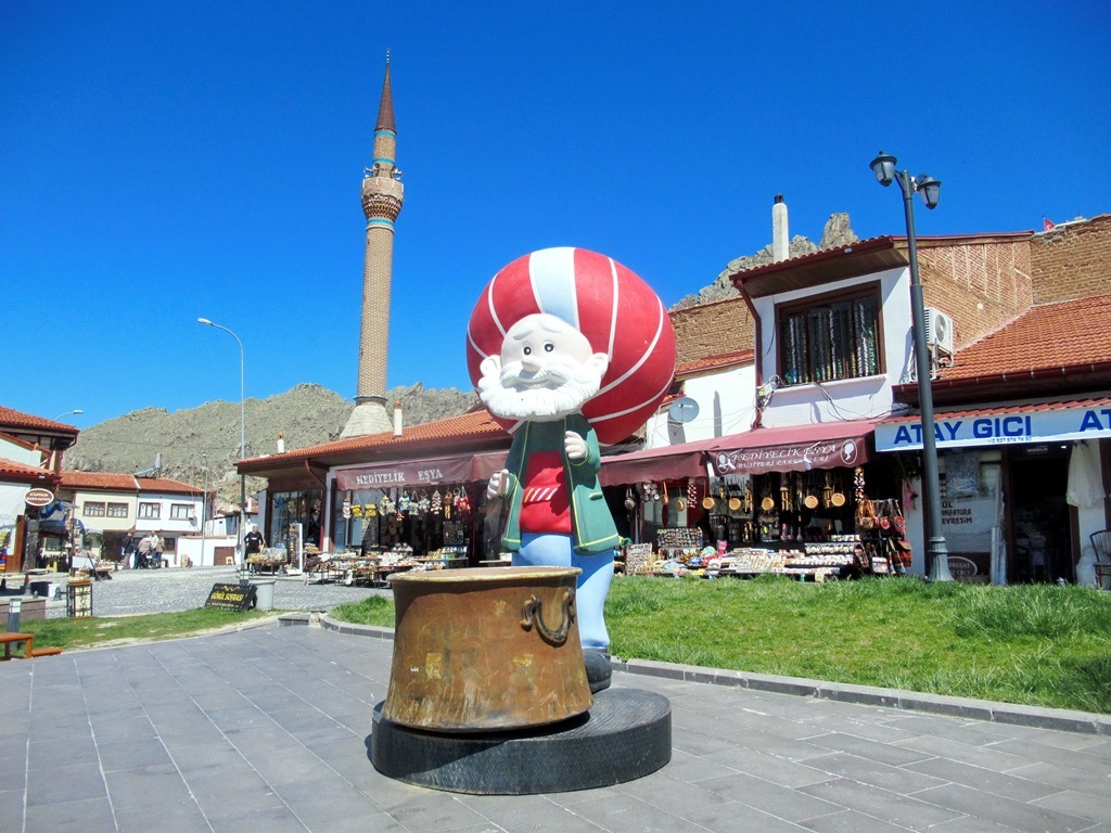 https://content.foto.my.mail.ru/list/s1_62/41412/h-41516.jpg