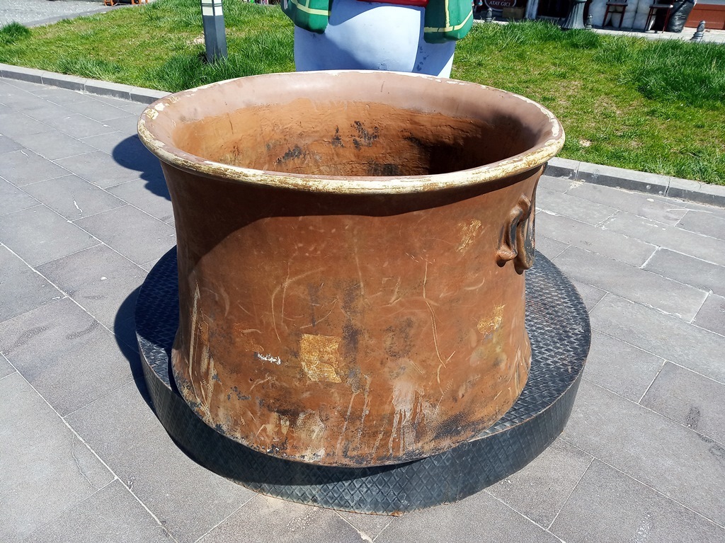 https://content.foto.my.mail.ru/list/s1_62/41412/h-41523.jpg